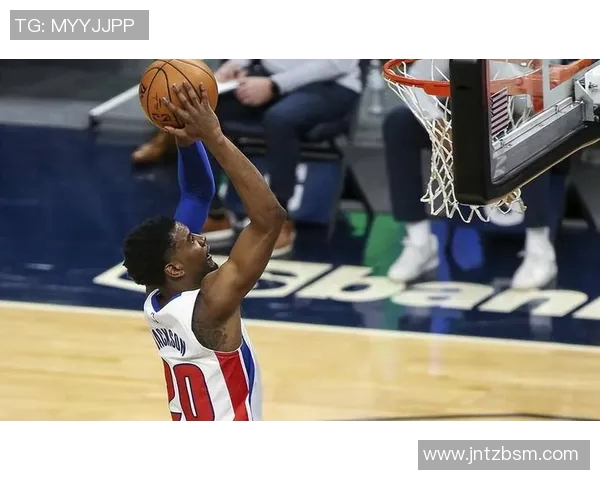 活塞后卫杰克逊成为交易热门对象:未来潜力与市场需求 活塞后卫杰克逊成为交易热门对象:未来潜力与市场需求